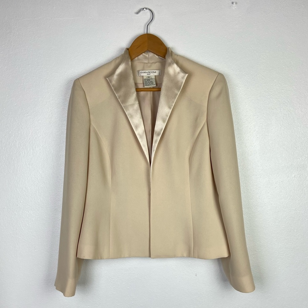 Evan- Picone elegant gold Blazer